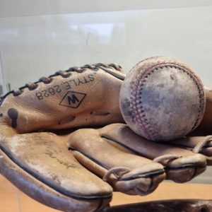 Batte de base-ball en bois de cerisier laçage cuir - All Sport Vintage