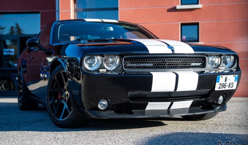 
								Dodge Challenger 6.1 V8 SRT first edition full									