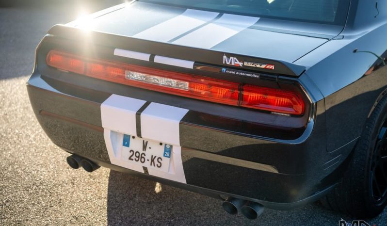 
								Dodge Challenger 6.1 V8 SRT first edition full									