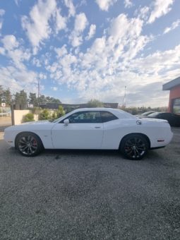 
										Dodge Challenger 6.4 V8 SRT8 full									