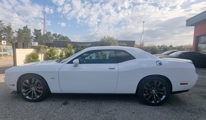 
								Dodge Challenger 6.4 V8 SRT8 full									