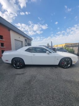 
										Dodge Challenger 6.4 V8 SRT8 full									