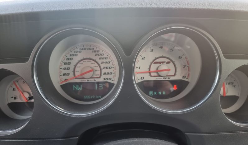 
								Dodge Challenger 6.4 V8 SRT8 full									