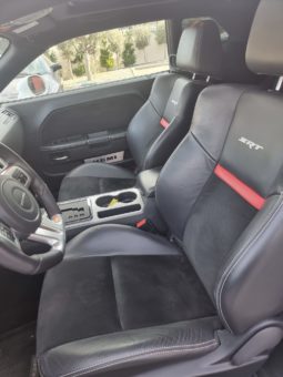 
										Dodge Challenger 6.4 V8 SRT8 full									