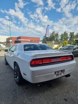 
										Dodge Challenger 6.4 V8 SRT8 full									