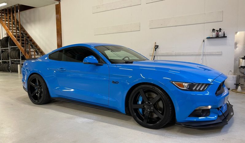 
								FORD Mustang GT Premium fastback full									