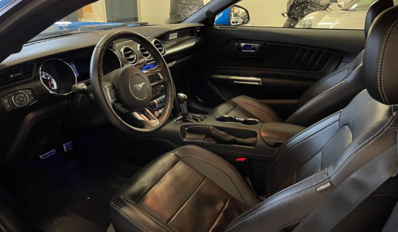 
								FORD Mustang GT Premium fastback full									