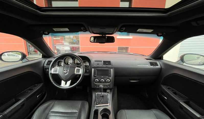 
								Dodge Challenger 5.7 V8 R/T+ full									