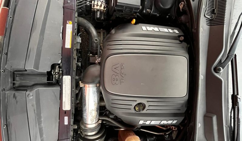 
								Dodge Challenger 5.7 V8 R/T+ full									