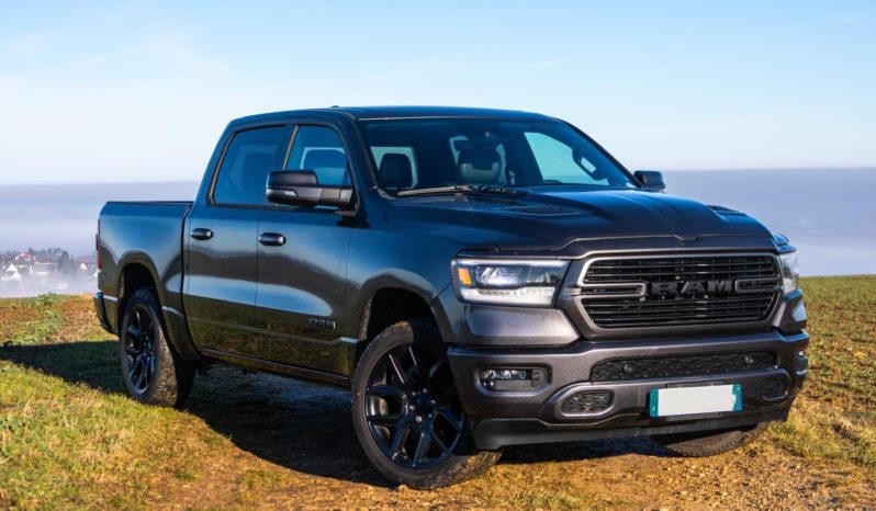 
								Dodge RAM 5.7 V8 Sport full									